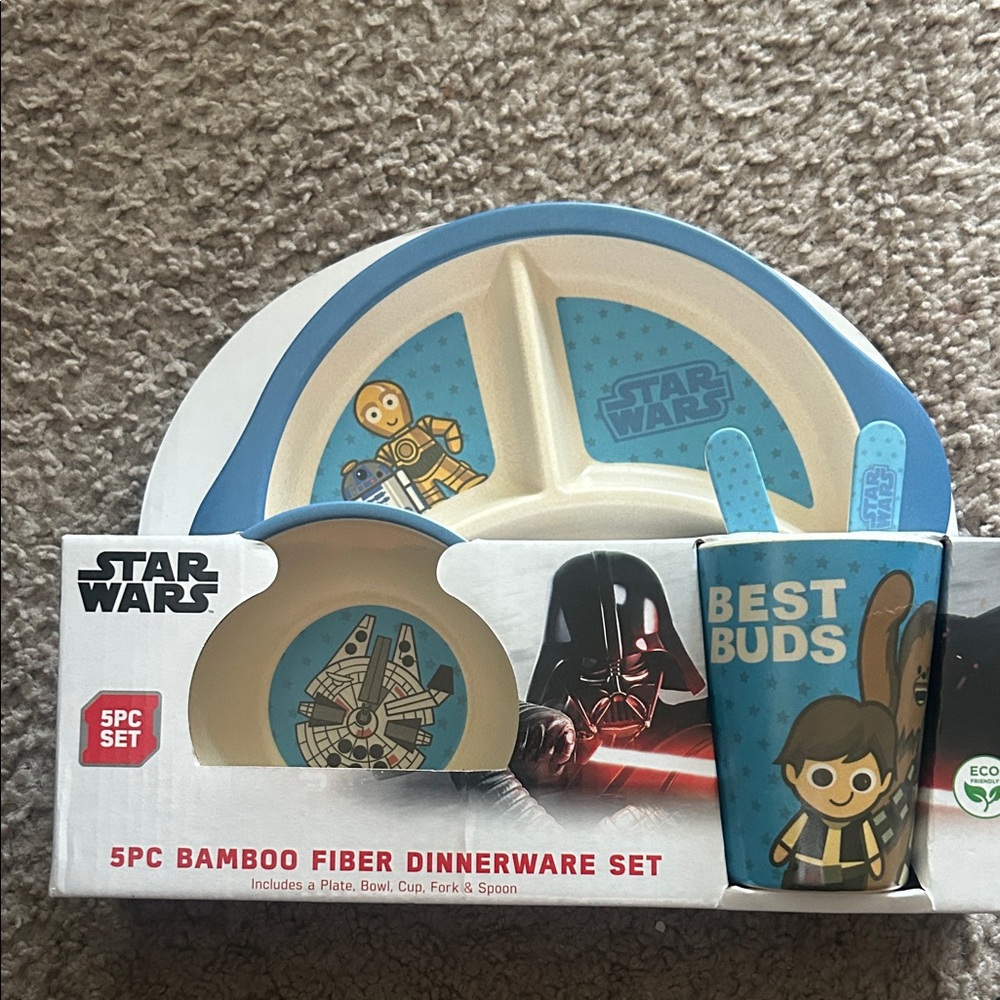 Star Wars Blue and Cream Dinnerware Set